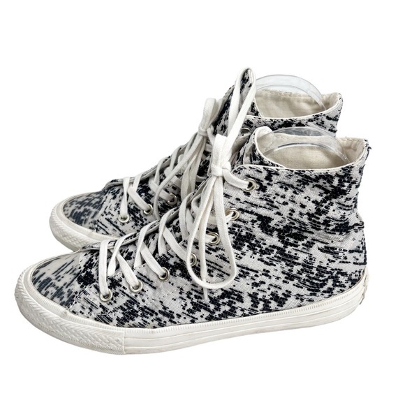 CONVERSE Chuck Taylor classic lace up high top sneakers | Textured Fabric - Picture 2 of 9